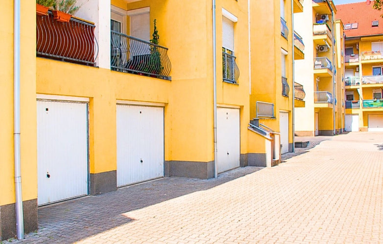 61 m²-es, 2. emeleti tégla lakás eladó Kecskeméten, a Szent-Györgyi Albert utcában