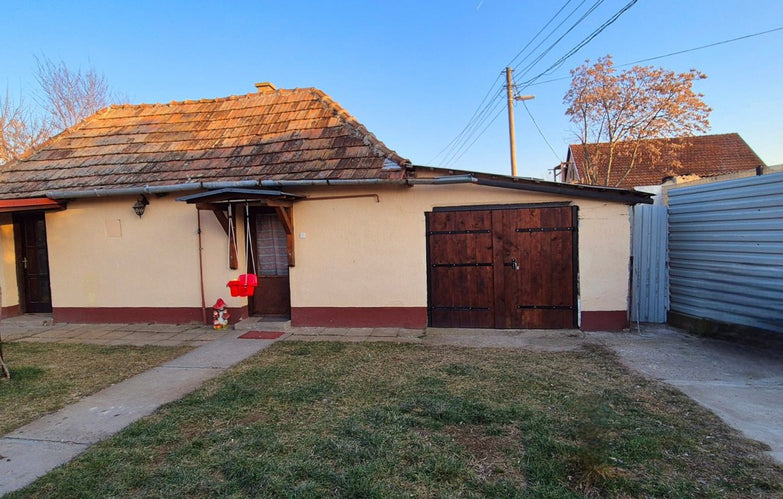 Eladó Részben Felújított Ház Kecskemét Felsőszéktó Területén!