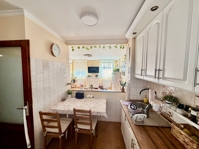 Eladó egy 48 m²-es, világos, szerethető lakás Szegeden a Kossuth Lajos Sugárúton ☀️