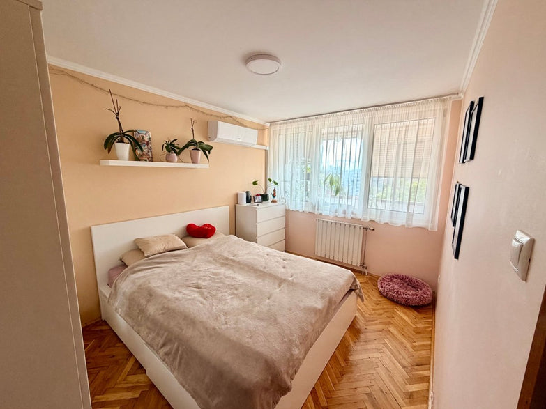 Eladó egy 48 m²-es, világos, szerethető lakás Szegeden a Kossuth Lajos Sugárúton ☀️