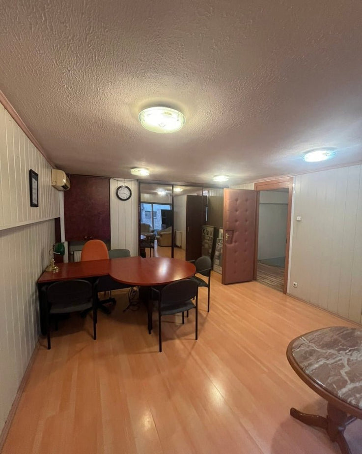 ELADÓ BELVÁROSI KÉTSZINTES, LÉGKONDICIONÁLT IRODA KECSKEMÉTEN!