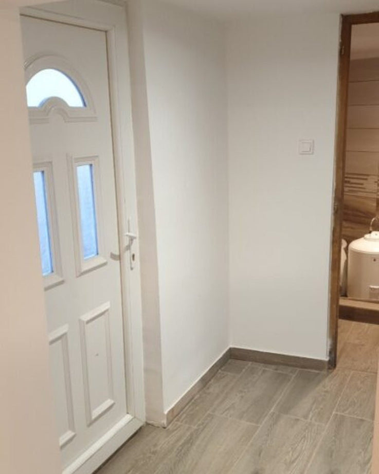 ELADÓ BELVÁROSI KERTES KIS CSALÁDI HÁZ