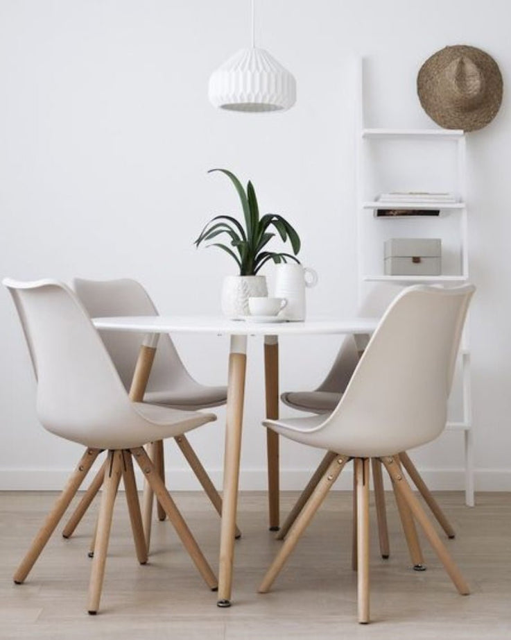 Napfényes napelemes 83 nm-es ház Vacsi közben eladó!