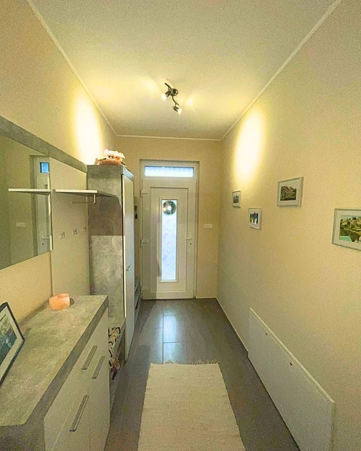 Modern 3 szobás családi ház – 93 m², terasszal és rendezett kerttel Katonatelepen